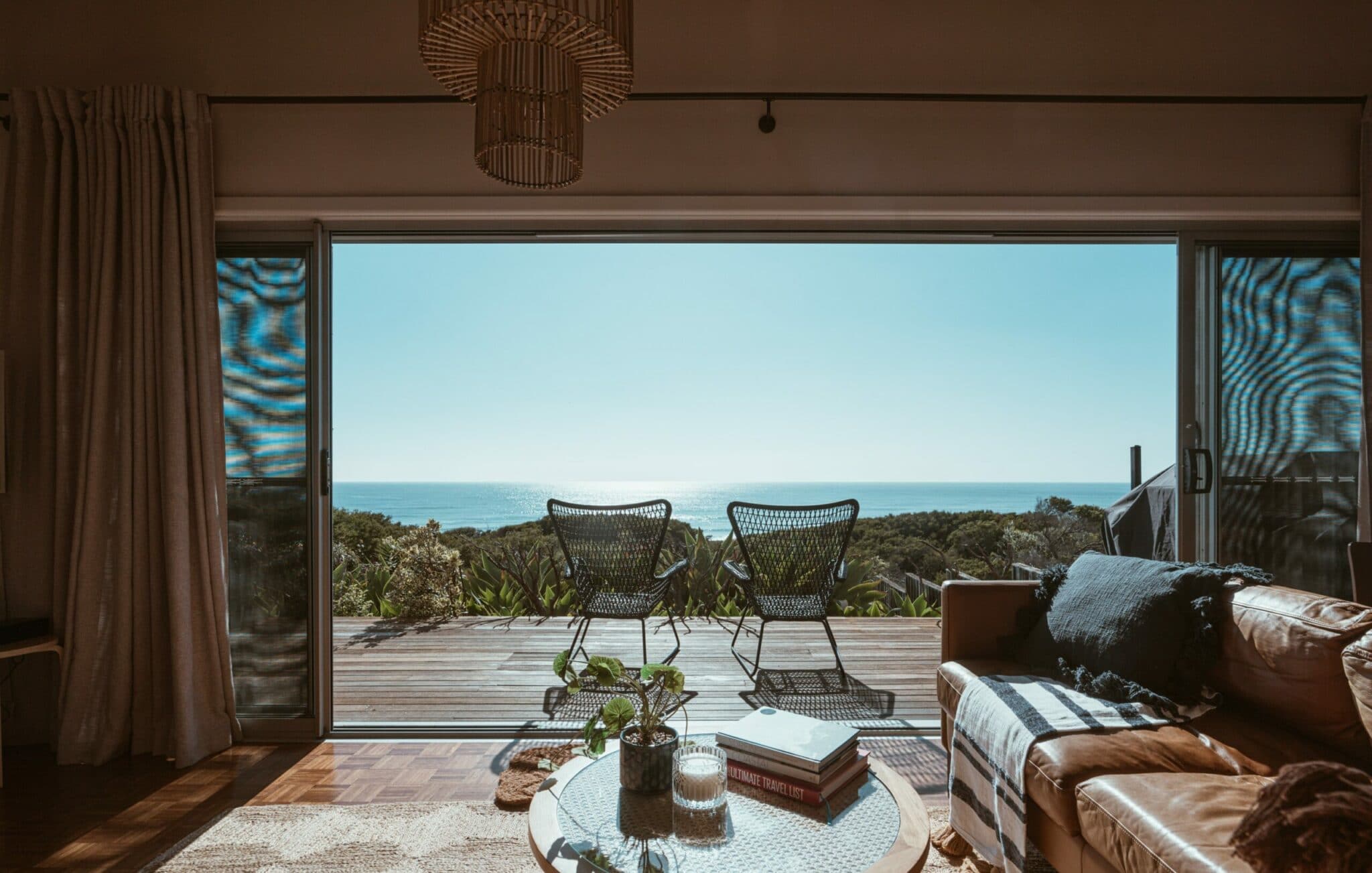 An image of a luxury rehab center by the beach