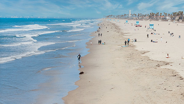 people on Huntington Beach